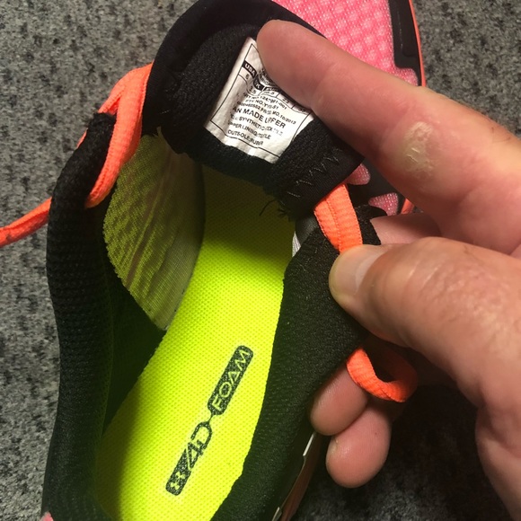 Under Armour MicroG Spine women’s running shoe new - Picture 5 of 5